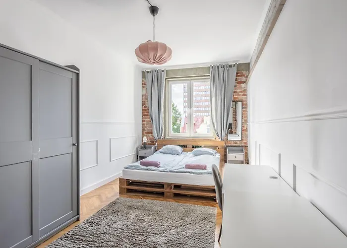 Rent40 Lagiewniki 52 Old Town Apartment