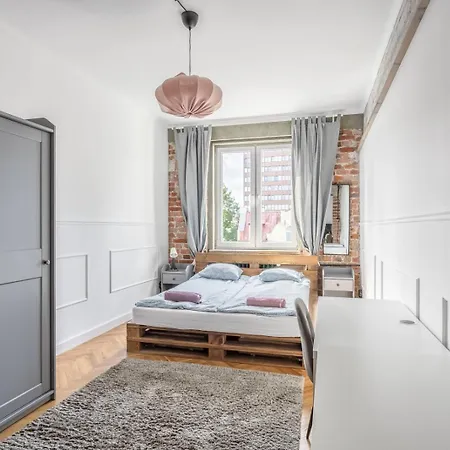 Rent40 Lagiewniki 52 Old Town Apartment
